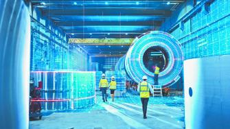 La IA evoluciona más allá de casos de uso específicos para tomar decisiones, realizar simulaciones y optimizar toda la cadena de valor manufacturera.
