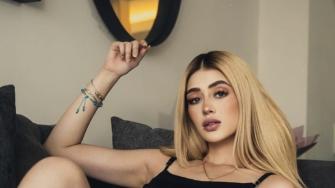 Las autoridades mexicanas investigan el asesinato de Valeria Márquez como un posible feminicidio. Un desconocido mató a tiros a la influencer de belleza durante una transmisión en vivo a través de TikTok.
¡Síguenos en nuestras redes sociales para mantenerte informado!
Twitter: https://twitter.com/eleconomista
Facebook: https://www.facebook.com/ElEconomista.mx
Instagram: https://www.instagram.com/eleconomistamx
LinkedIn: https://www.linkedin.com/company/el-economista/
T
#ElEconomista #EETV