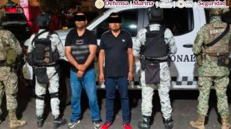 El titular de la Secretaría de Seguridad y Protección Ciudadana también reportó la detención de 11 personas como resultado de tres operativos realizados en Culiacán, Sinaloa.
Para más información del tema, visita:https://www.eleconomista.com.mx/politica/garcia-harfuch-confirma-detencion-jalisco-operador-grupo-delictivo-generador-violencia-zacatecas-20250519-759758.html
¡Síguenos en nuestras redes sociales para mantenerte informado!
Twitter: https://twitter.com/eleconomista
Facebook: https://www.facebook.com/ElEconomista.mx
Instagram: https://www.instagram.com/eleconomistamx
LinkedIn: https://www.linkedin.com/company/el-economista/
#ElEconomista #EETV
