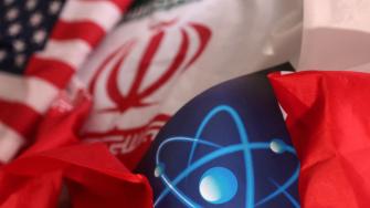 Estados Unidos e Irán iniciaron el 12 de abril, con la mediación de Omán, importantes conversaciones indirectas sobre la espinosa cuestión del programa nuclear iraní.
Para más información del tema, visita:https://www.eleconomista.com.mx/internacionales/iran-eu-celebraran-quinta-ronda-negociaciones-sobre-nuclear-viernes-roma-20250521-760088.html
¡Síguenos en nuestras redes sociales para mantenerte informado!
Twitter: https://twitter.com/eleconomista
Facebook: https://www.facebook.com/ElEconomista.mx
Instagram: https://www.instagram.com/eleconomistamx
LinkedIn: https://www.linkedin.com/company/el-economista/
#ElEconomista #EETV