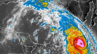 La agencia pronostica un total de 13 a 19 tormentas con nombre propio, con vientos de 63 km/h o superiores.
Para más información del tema, visita:https://www.eleconomista.com.mx/internacionales/estados-unidos-preve-temporada-huracanes-intensa-normal-agencia-climatica-20250522-760280.html
¡Síguenos en nuestras redes sociales para mantenerte informado!
Twitter: https://twitter.com/eleconomista
Facebook: https://www.facebook.com/ElEconomista.mx
Instagram: https://www.instagram.com/eleconomistamx
LinkedIn: https://www.linkedin.com/company/el-economista/
#ElEconomista #EETV