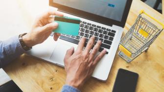 Durante el Hot Sale, la prevención, la información oportuna y la navegación responsable son esenciales para evitar caer en fraudes digitales.

Para más información del tema, visita: https://www.eleconomista.com.mx/finanzaspersonales/hot-sale-2025-advierten-aumento-intentos-fraude-claves-verificar-seguridad-sitios-20250525-760625.html
Twitter: https://twitter.com/eleconomista 
Sitio web: https://www.eleconomista.com.mx/ 
Facebook: https://www.facebook.com/ElEconomista.mx 

#ElEconomista #CapitalHumano #EETV