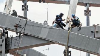 Desde el 2009, cada primer trimestre de año se reportaba una creación de empleo anual positiva, el arranque del 2025 rompió con esa tendencia.

Para más información del tema, visita:https://www.eleconomista.com.mx/capital-humano/mercado-laboral-tuvo-peor-arranque-ano-20250527-760927.html

¡Síguenos en nuestras redes sociales para mantenerte informado!

Twitter: https://twitter.com/eleconomista 
Facebook: https://www.facebook.com/ElEconomista.mx
Instagram: https://www.instagram.com/eleconomistamx
LinkedIn: https://www.linkedin.com/company/el-economista/

#ElEconomista #EETV
