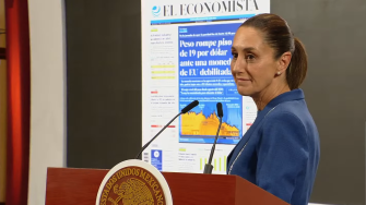 El peso ha avanzado en lo que va del año gracias a un debilitamiento global del dólar, afectado por preocupaciones sobre las decisiones de Donald Trump.
Para más información del tema, visita: https://www.eleconomista.com.mx/mercados/cuanto-ganado-peso-mexicano-sexenio-sheinbaum-20250612-763416.html
¡Síguenos en nuestras redes sociales para mantenerte informado!
Twitter: https://twitter.com/eleconomista
Facebook: https://www.facebook.com/ElEconomista.mx
Instagram: https://www.instagram.com/eleconomistamx
LinkedIn: https://www.linkedin.com/company/el-economista/
#ElEconomista #EETV #Sheinbaum #Peso