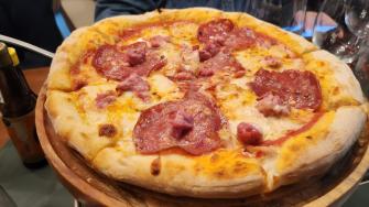 ¿Pueden los pedidos de pizza predecir las crisis geopolíticas? Es la teoría de los defensores del "índice pizza", que este jueves por la noche aumentó cuando Israel se preparaba para atacar a Irán.