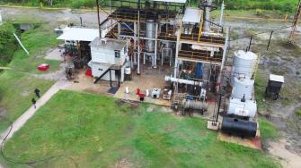 Una mini refinería clandestina fue hallada por las autoridades en Veracruz así como medio millón de barriles de crudo.
Para más información del tema, visita: https://www.eleconomista.com.mx/politica/golpe-huachicol-mini-refineria-ilegal-procesaba-crudo-robado-veracruz-20250619-764468.html
¡Síguenos en nuestras redes sociales para mantenerte informado!
Twitter: https://twitter.com/eleconomista
Facebook: https://www.facebook.com/ElEconomista.mx
Instagram: https://www.instagram.com/eleconomistamx
LinkedIn: https://www.linkedin.com/company/el-economista/
#ElEconomista #EETV