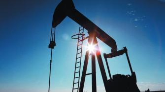 El Brent del Mar del Norte perdió 2.33% en la sesión del viernes para cerrar en 77.01 dólares por barril. El WTI retrocedió moderadamente 0.28%, a 74.93 dólares.
Para más información del tema, visita: https://www.eleconomista.com.mx/mercados/precios-petroleo-retroceden-cierre-vilo-negociaciones-sobre-conflicto-iran-20250620-764644.html
¡Síguenos en nuestras redes sociales para mantenerte informado!
Twitter: https://twitter.com/eleconomista
Facebook: https://www.facebook.com/ElEconomista.mx
Instagram: https://www.instagram.com/eleconomistamx
LinkedIn: https://www.linkedin.com/company/el-economista/
#ElEconomista #EETV