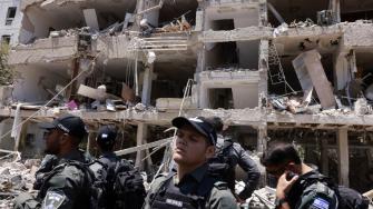 Estados Unidos atacó las tres principales instalaciones nucleares de Irán: Fordo, Natanz e Isfahán, dando un giro a la pelea entre ambas naciones.
Para más información del tema, visita: https://www.eleconomista.com.mx/internacionales/son-ultimos-acontecimientos-guerra-iran-e-israel-20250622-764762.html
¡Síguenos en nuestras redes sociales para mantenerte informado!
Twitter: https://twitter.com/eleconomista
Facebook: https://www.facebook.com/ElEconomista.mx
Instagram: https://www.instagram.com/eleconomistamx
LinkedIn: https://www.linkedin.com/company/el-economista/
#ElEconomista #EETV #AtaqueaIrán