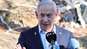 El primer ministro israelí agradeció al presidente estadounidense bombardear algunos puntos de Irán.
Para más información del tema, visita: https://www.eleconomista.com.mx/internacionales/netanyahu-afirma-israel-acerco-objetivos-iran-gracias-trump-20250622-764786.html
¡Síguenos en nuestras redes sociales para mantenerte informado!
Twitter: https://twitter.com/eleconomista
Facebook: https://www.facebook.com/ElEconomista.mx
Instagram: https://www.instagram.com/eleconomistamx
LinkedIn: https://www.linkedin.com/company/el-economista/
#ElEconomista #EETV #AtaqueaIrán