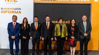 El gobernador designó a Miguel Flores, Betsabé Rocha y Juan Paura como titulares de la Secretaría de Gobierno, Economía y Educación.