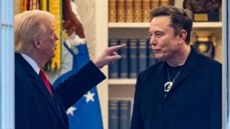 El sábado, Musk, el hombre más rico del mundo que se ha reconvertido en un duro crítico de Trump, aseguró que fundó el que bautizó como "Partido de América".
Para más información del tema, visita: https://www.eleconomista.com.mx/internacionales/donald-trump-califica-ridiculo-exaliado-elon-musk-creara-partido-politico-estados-unidos-20250706-766907.html
¡Síguenos en nuestras redes sociales para mantenerte informado!
Twitter: https://twitter.com/eleconomista
Facebook: https://www.facebook.com/ElEconomista.mx
Instagram: https://www.instagram.com/eleconomistamx
LinkedIn: https://www.linkedin.com/company/el-economista/
#ElEconomista #EETV #DonaldTrump #ElonMusk