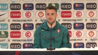 La investigación sobre el accidente en el que murió en España el delantero portugués del Liverpool Diogo Jota apunta a que se produjo por "un exceso elevado de velocidad" del vehículo que conducía el futbolista, informó el martes la Guardia Civil.