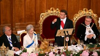 Emmanuel Macron pronuncia un discurso durante un banquete de Estado en el Guildhall de Londres, este 9 de julio de 2025.