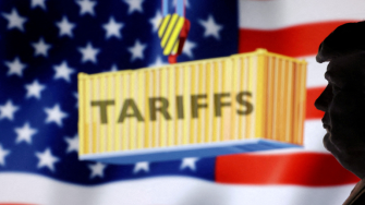 El presidente de Estados Unidos confirmó la imposición de las nuevas tarifas a través de su plataforma Truth Social.
Para más información del tema, visita: https://www.eleconomista.com.mx/empresas/trump-anuncia-arancel-35-canada-partir-1-agosto-20250710-767672.html
¡Síguenos en nuestras redes sociales para mantenerte informado!
Twitter: https://twitter.com/eleconomista
Facebook: https://www.facebook.com/ElEconomista.mx
Instagram: https://www.instagram.com/eleconomistamx
LinkedIn: https://www.linkedin.com/company/el-economista/
T
#ElEconomista #EETV