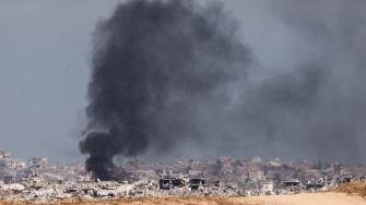Las delegaciones de Israel y Hamás llevan una semana en Qatar en un nuevo intento de alcanzar un acuerdo.

Para más información del tema, visita: https://www.eleconomista.com.mx/internacionales/estanca-dialogo-tregua-gaza-ataque-israeli-deja-17-muertos-20250712-767898.html 

¡Síguenos en nuestras redes sociales para mantenerte informado!

Twitter: https://twitter.com/eleconomista 
Facebook: https://www.facebook.com/ElEconomista.mx
Instagram: https://www.instagram.com/eleconomistamx
LinkedIn: https://www.linkedin.com/company/el-economista/

#ElEconomista #EETV #AtaqueenGaza