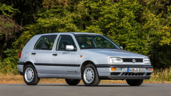 Las Placas de Auto Antiguo están diseñadas para los automotores usados, pero que cumplan con estrictas condiciones de originalidad y estado. Con ellas puedes circular todos los días.
Para más información del tema, visita: https://www.eleconomista.com.mx/autos/auto-circular-diario-sea-nuevo-20250710-767664.html
¡Síguenos en nuestras redes sociales para mantenerte informado!
Twitter: https://twitter.com/eleconomista
Facebook: https://www.facebook.com/ElEconomista.mx
Instagram: https://www.instagram.com/eleconomistamx
LinkedIn: https://www.linkedin.com/company/el-economista/
#ElEconomista #EETV