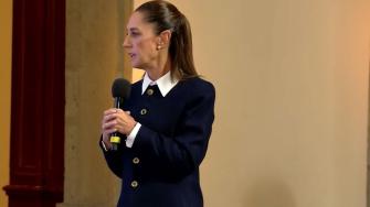 La presidenta Claudia Sheinbaum expresó este martes su rechazo a la decisión del Departamento de Comercio de Estados Unidos de reinstaurar un arancel del 17.09% a las exportaciones mexicanas de jitomate, una medida que calificó como “injusta” y que afecta directamente a los productores nacionales y a los consumidores estadounidenses.
Para más información del tema, visita: https://www.eleconomista.com.mx/politica/sheinbaum-rechaza-arancel-eu-jitomate-mexicano-20250715-768231.html
¡Síguenos en nuestras redes sociales para mantenerte informado!
Twitter: https://twitter.com/eleconomista
Facebook: https://www.facebook.com/ElEconomista.mx
Instagram: https://www.instagram.com/eleconomistamx
LinkedIn: https://www.linkedin.com/company/el-economista/
#ElEconomista #EETV