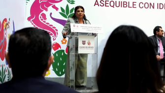 El gobierno de Clara Brugada presentó un paquete de medidas para combatir el alza de precios de vivienda, proteger a comunidades originarias y frenar la especulación inmobiliaria en zonas como Condesa, Roma y Doctores.

Para más información del tema, visita: https://www.eleconomista.com.mx/politica/clara-brugada-lanza-bando-1-gentrificacion-promete-rentas-justas-cdmx-20250716-768415.html

¡Síguenos en nuestras redes sociales para mantenerte informado!

Twitter: https://twitter.com/eleconomista 
Facebook: https://www.facebook.com/ElEconomista.mx
Instagram: https://www.instagram.com/eleconomistamx
LinkedIn: https://www.linkedin.com/company/el-economista/

#ElEconomista #EETV