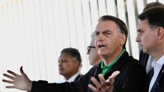 La presión judicial aumentó este viernes sobre el expresidente brasileño de extrema derecha Jair Bolsonaro, a pesar de que el presidente estadounidense, Donald Trump, anunció una guerra comercial contra Brasil en apoyo a su aliado.