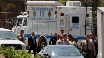 Al menos tres personas fallecieron en un "incidente" en un centro de entrenamiento policial en Los Ángeles, informó el viernes la fiscal general estadounidense, Pam Bondi.
¡Síguenos en nuestras redes sociales para mantenerte informado!
Twitter: https://twitter.com/eleconomista
Facebook: https://www.facebook.com/ElEconomista.mx
Instagram: https://www.instagram.com/eleconomistamx
LinkedIn: https://www.linkedin.com/company/el-economista/
#ElEconomista #EETV #AFP