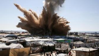 Un testigo afirmó que tanques dispararon al azar contra ellos y los francotiradores abrieron fuego.

Para más información del tema, visita: https://www.eleconomista.com.mx/internacionales/defensa-civil-gaza-informa-67-muertos-disparos-israelies-multitud-20250720-768930.html

¡Síguenos en nuestras redes sociales para mantenerte informado!

Twitter: https://twitter.com/eleconomista 
Facebook: https://www.facebook.com/ElEconomista.mx
Instagram: https://www.instagram.com/eleconomistamx
LinkedIn: https://www.linkedin.com/company/el-economista/
T

#ElEconomista #EETV
