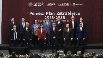 En las oficinas de la Secretaría de Energía, se realizó la presentación del Plan Estratégico para el Fortalecimiento de Pemex 2025-2035, evento encabezado por la titular de la Sener, Luz Elena González; el secretario de Hacienda, Édgar Amador Zamora; el director de Banobras, Jorge Mendoza; y, el director de Pemex, Víctor Rodríguez Padilla. Foto EE: Eric Lugo