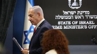 En medio de presiones internas y externas, el mundo lo cuestiona tras una medida en la que él asegura es sólo para desarmar a Hamás.
Para más información del tema, visita: https://www.eleconomista.com.mx/internacionales/netanyahu-afirma-nuevo-plan-gaza-mejor-forma-terminar-guerra-20250810-772045.html
¡Síguenos en nuestras redes sociales para mantenerte informado!
Twitter: https://twitter.com/eleconomista
Facebook: https://www.facebook.com/ElEconomista.mx
Instagram: https://www.instagram.com/eleconomistamx
LinkedIn: https://www.linkedin.com/company/el-economista/
T
#ElEconomista #EETV