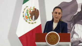 La presidenta Claudia Sheinbaum afirmó este lunes que su gobierno busca fortalecer la cooperación con Estados Unidos y Canadá en el marco del T-MEC, pero siempre bajo el respeto absoluto a la soberanía nacional; además que las mesas bilaterales abarcan temas agrícolas, migratorios, de seguridad, agua y medio ambiente.
Para más información del tema, visita: https://www.eleconomista.com.mx/politica/sheinbaum-defiende-soberania-mexico-colaboracion-estados-unidos-20250811-772187.html
¡Síguenos en nuestras redes sociales para mantenerte informado!
Twitter: https://twitter.com/eleconomista
Facebook: https://www.facebook.com/ElEconomista.mx
Instagram: https://www.instagram.com/eleconomistamx
LinkedIn: https://www.linkedin.com/company/el-economista/
#ElEconomista #EETV