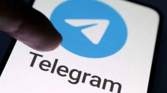 Los servicios de seguridad rusos han afirmado que Ucrania estaba utilizando Telegram para reclutar personas o cometer actos de sabotaje en Rusia.
Para más información del tema, visita: https://www.eleconomista.com.mx/internacionales/rusia-impone-restricciones-llamadas-whatsapp-telegram-20250813-772546.html
¡Síguenos en nuestras redes sociales para mantenerte informado!
Twitter: https://twitter.com/eleconomista
Facebook: https://www.facebook.com/ElEconomista.mx
Instagram: https://www.instagram.com/eleconomistamx
LinkedIn: https://www.linkedin.com/company/el-economista/
#ElEconomista #EETV #Telegram #WhatsApp