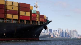 Durante el primer semestre del año el desbalance se expandió 3.3% a 57,535 millones de dólares; las exportaciones mexicanas al gigante asiático cayeron 4.5% y se mantuvieron en un nivel marginal.
Para más información del tema, visita: https://www.eleconomista.com.mx/empresas/deficit-mexico-china-bate-record-20250814-772671.html
¡Síguenos en nuestras redes sociales para mantenerte informado!
Twitter: https://twitter.com/eleconomista
Facebook: https://www.facebook.com/ElEconomista.mx
Instagram: https://www.instagram.com/eleconomistamx
LinkedIn: https://www.linkedin.com/company/el-economista/
#ElEconomista #EETV