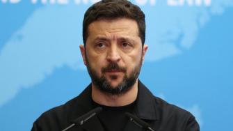 En un mensaje difundido en redes sociales, el presidente ucraniano dijo: "Es hora de poner fin a la guerra, y Rusia debe dar los pasos necesarios. Contamos con Estados Unidos".
Para más información del tema, visita: https://www.eleconomista.com.mx/internacionales/zelenski-dice-cumbre-alaska-debe-abrir-camino-conversaciones-ucrania-rusia-eu-20250815-772867.html
¡Síguenos en nuestras redes sociales para mantenerte informado!
Twitter: https://twitter.com/eleconomista
Facebook: https://www.facebook.com/ElEconomista.mx
Instagram: https://www.instagram.com/eleconomistamx
LinkedIn: https://www.linkedin.com/company/el-economista/
T
#ElEconomista #EETV
