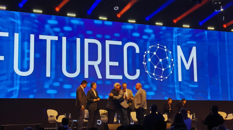 Alessandro Molon, presidente de la Alianza para la Internet Abierta y Marcos Ferrari, de Conexis protagonizaron una tarde acalorada en Futurecom 2024. Foto EE: Nicolás Lucas.