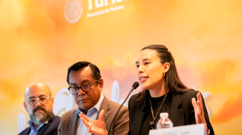 La secretaria de Turismo, Josefina Rodríguez anunció este martes la Cumbre del Mariachi y la certificación oficial del Récord Guinness a los clavadistas profesionales de La Quebrada, en Acapulco.