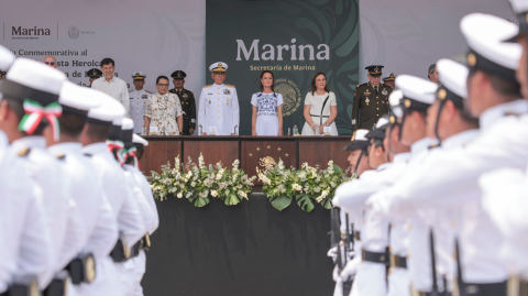Conmemoración del 111 Aniversario de la Gesta Heróica del Puerto de Veracruz, en dicha entidad.