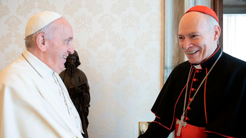 Papa Francisco y Carlos Aguiar Retes.