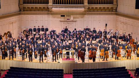 La Orquesta Filarmónica Juvenil de Boston bajo la dirección de Benjamin Zander llega a México. Foto: Cortesía