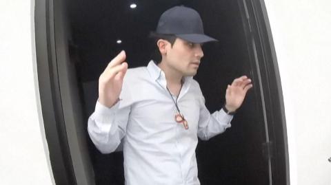 Ovidio Guzmán, uno de los hijos del cofundador del cártel de Sinaloa Joaquín "Chapo" Guzmán, acusado de narcotráfico, alcanzó un acuerdo de culpabilidad y evitar así un juicio, según documentos judiciales divulgados este martes.