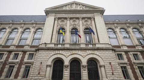 La universidad francesa Sciences Po Lille canceló la matrícula de la estudiante.