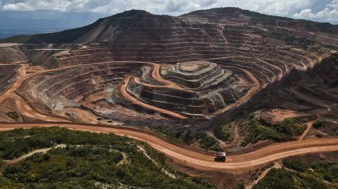 A general view of the Los Filos gold mine in Guerrero State, Mexico, on October 21, 2014. AFP PHOTO/RONALDO SCHEMIDT