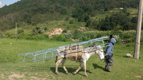 En México, durante el año 2018 un total de 6 millones 990,000 personas habitaban en poblaciones rurales “aisladas”, por lo que llevar Internet allí resulta un reto que han tratado de salvar los WISP. Foto EE: Cortesía WISP / Facebook