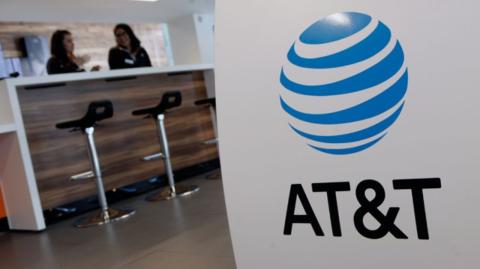 AT&T cerró el segundo trimestre de 2019 con 18.02 millones de consumidores mexicanos. Foto EE: Archivo.