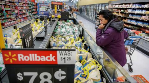 Economistas encuestados por Reuters esperaban un avance de 0.3% en las ventas a minoristas en septiembre. Foto: Reuters.