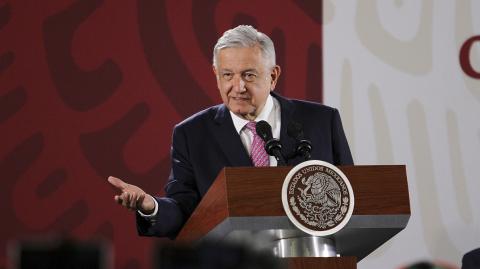 López Obrador prometió presentar ante la justicia al funcionario responsable que hubiese autorizado la presunta condonación de impuestos a una empresa del operador financiero del grupo criminal de Los Zetas. Foto: Notimex.