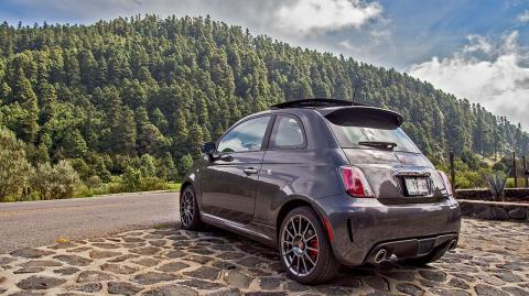 Las vivencias abordo del Fiat 500 Abarth están pensadas para quien tiene en la mira un auto de alto desempeño. Foto EE: Hugo Salazar