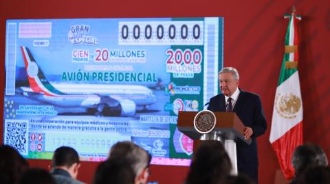 La fecha tentativa de la rifa del avión presidencial sería el 15 de septiembre y la venta de los boletos comenzará en 15 días, anunció AMLO..