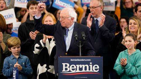 El demócrata Bernie Sanders lidera primaria de New Hampshire por delante de Buttigieg y Klobuchar. Foto: Reuters