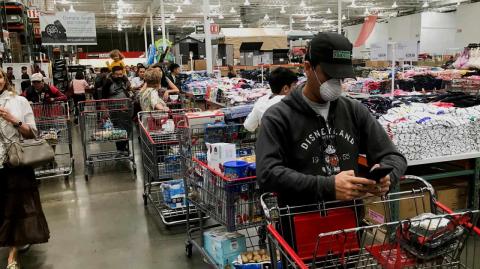 Así es un día de supermercado en tiempos de coronavirus.