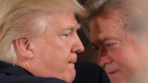 Trump dijo que no trata "en absoluto" con Bannon. Foto: Reuters.