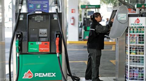 Los precios internacionales del petróleo han afectado el precio de la gasolina.