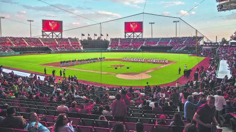 CIUDAD DE M…XICO, 23MARZO2019.- Miles de aficionados se dieron cita al juego de inauguraciÛn del estadio Alfredo Harp Hel˙,  entre los Diablos Rojos del MÈxico y los Padres de San Diego. FOTO: MARIO JASSO /CUARTOSCURO.COM